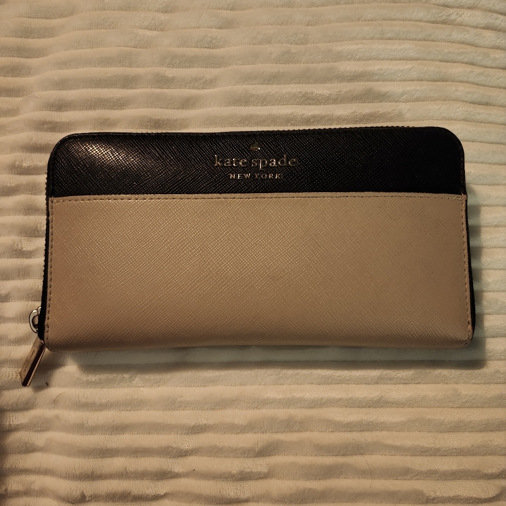 EUC Kate Spade bicolor continental zip wallet